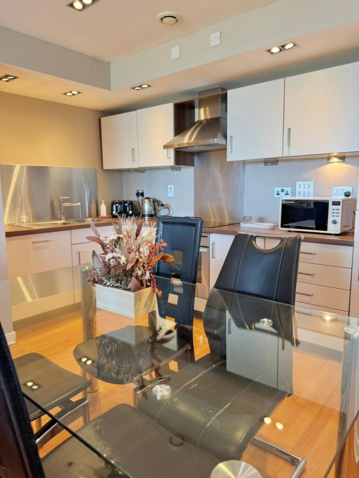 Modern Two Bedroom Apartments EDI Eksteriør billede