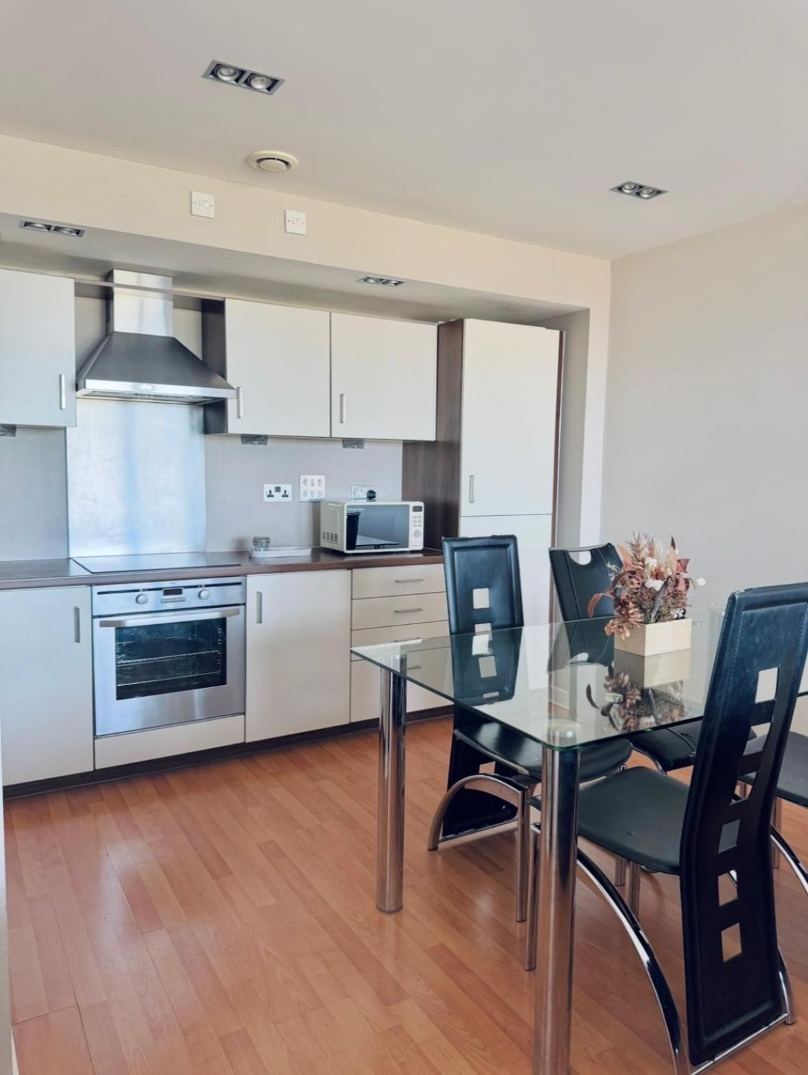 Modern Two Bedroom Apartments EDI Eksteriør billede