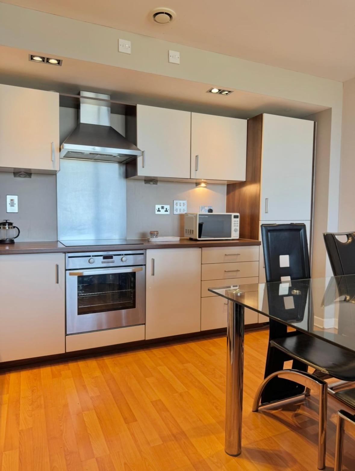 Modern Two Bedroom Apartments EDI Eksteriør billede